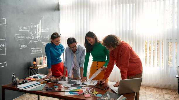 la gestion de réseaux sociaux Lyon doit répondre à plusieurs ambitions : accroître la notoriété locale, générer du trafic