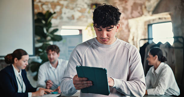 Dans le cadre d’une gestion de réseaux sociaux Lyon, il est essentiel de valoriser l’identité de la ville, ses événements culturels